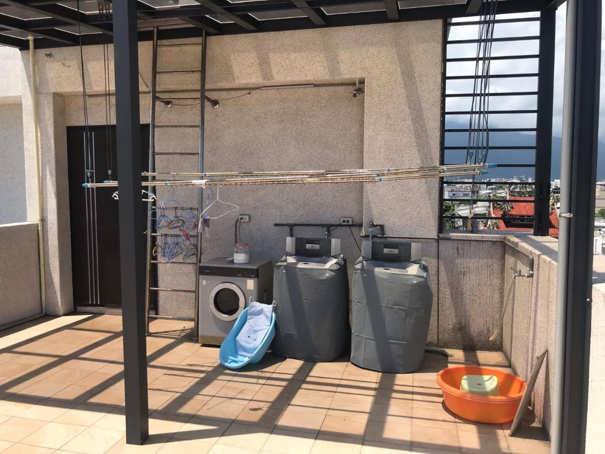 幸福加油站電梯民宿 -近東大門夜市 화롄 외부 사진
